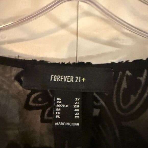 Forever 21 black velvet burnout bodysuit size 2x - Picture 3 of 9